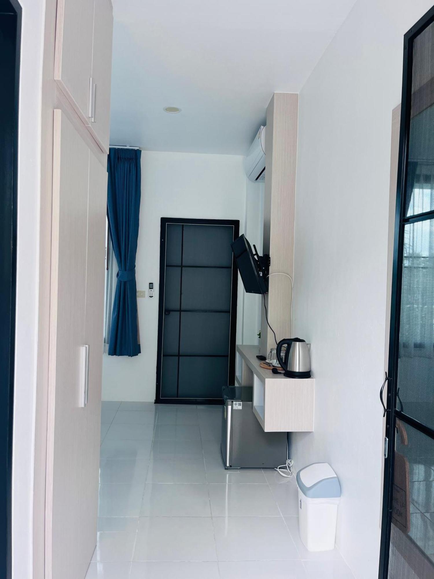 White Seaview Residence Klong Muang-stranda Eksteriør bilde